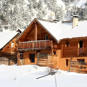 Le Gouroùn Hameau Des Chazals Hautes Alpes Névache